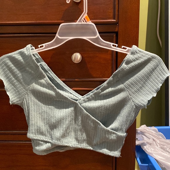 Shein cross body crop top - Picture 2 of 4